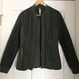 Fabletics slim puffer jacket NWOT